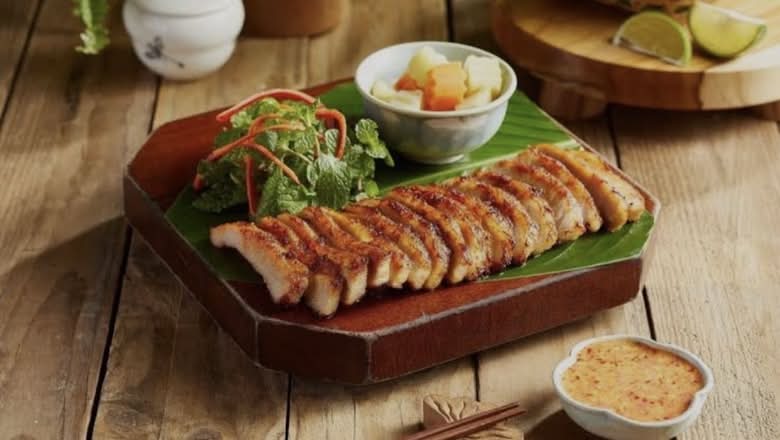 Five-spice Grilled Pork Jowl(Má Heo Nướng) / 五香烤猪颊肉